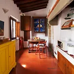 Borgo San Jacopo Apartment